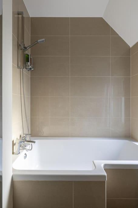 Flat In Guildford