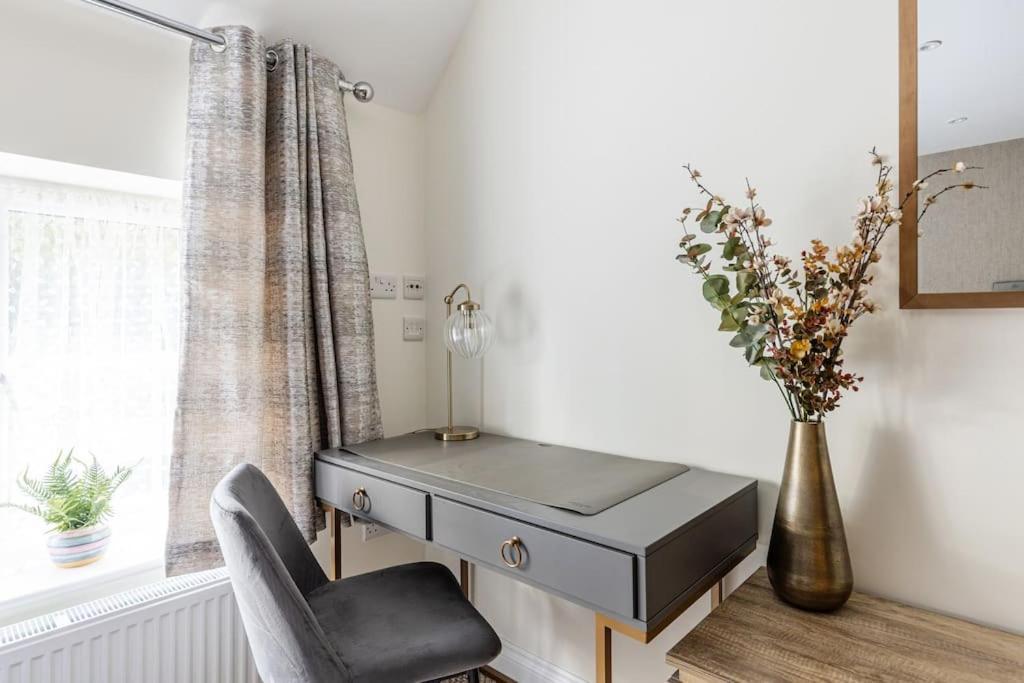 Flat In Guildford
