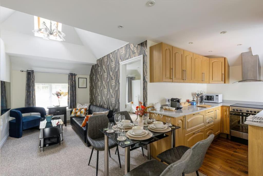 Apartment Flat In Guildford